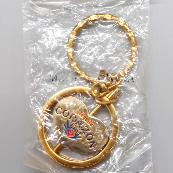 Tequila Corazon de Agave Spinning Heart Keychain Gold Tone Sealed New - Picture 1 of 5